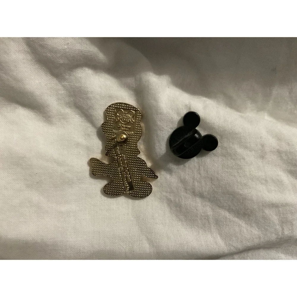 Walt‎ Disney Authentic Jiminy Cricket Pinocchio trading Pin